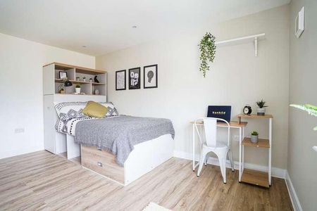 Winnall, SO23 - Photo 4