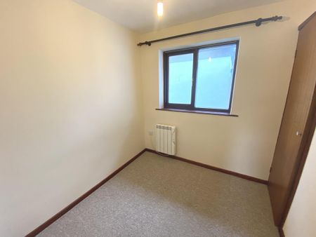 3 bedroom detached bungalow to rent - Photo 3
