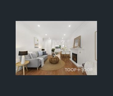 Luxurious Entertainer - Photo 2