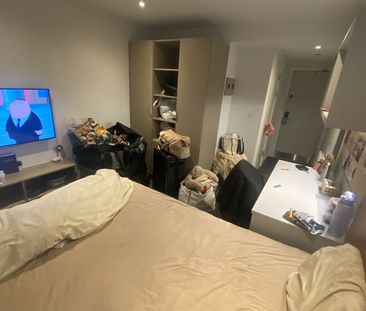 1 Bed Flat, Salford, M50 - Photo 1