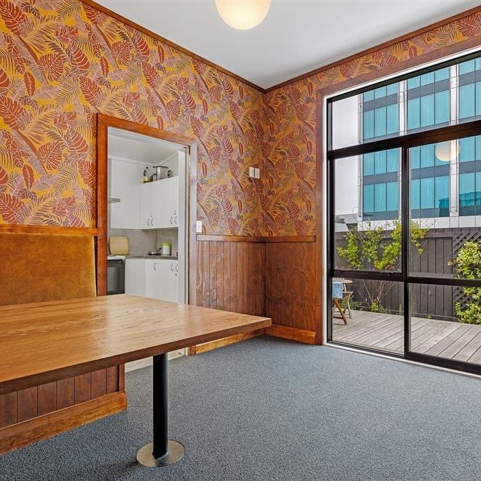 Furnished City Room – Available Now! - Photo 1