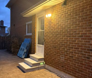 For Lease - 67 Cheeseman Drive Cheeseman Drive, Markham, Ontario - Photo 2