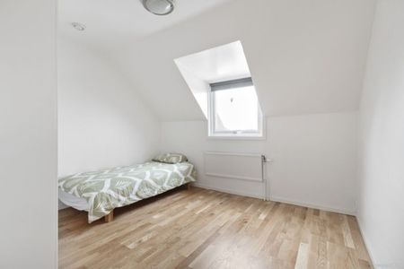 Nyrenoverat radhus för 3-4 personer i Stockholms kommun - Photo 3