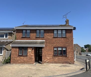 Petunia Crescent, Chelmsford, CM1 - Photo 5