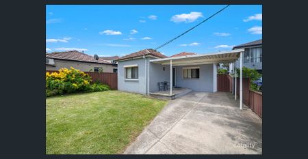 House for rent - Photo 2