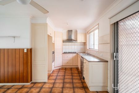 Perfect Family Home! - Photo 3