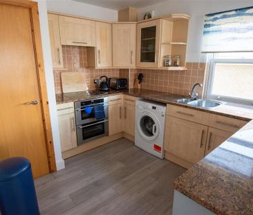 2 bedroom apartment to rent - Photo 6