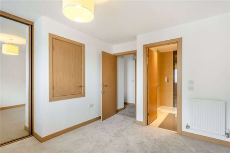 Two bedroom duplex apartment with parking - Photo 5