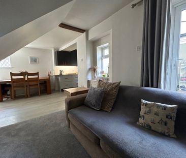 3 bed end of terrace house to rent in Daimonds Lane, Teignmouth, TQ14 - Photo 3