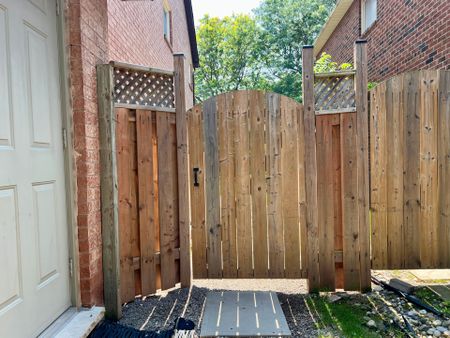 For Lease - 1450 Greenbriar Drive, Oakville, Ontario - Photo 4