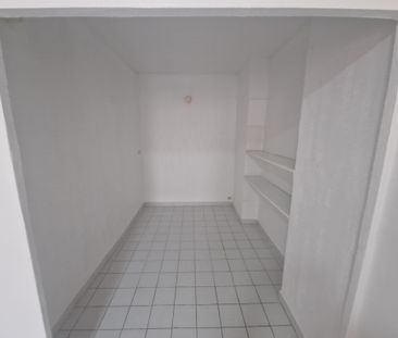 Location Appartement 2 pièces 49m² TOULON 83000 - Photo 5