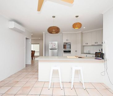 Extra Spacious Family Home - Fully Tiled - Solar - Photo 6