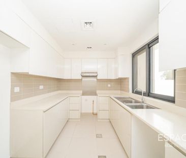 Single Row | Vacant | Unfurnished - Photo 6