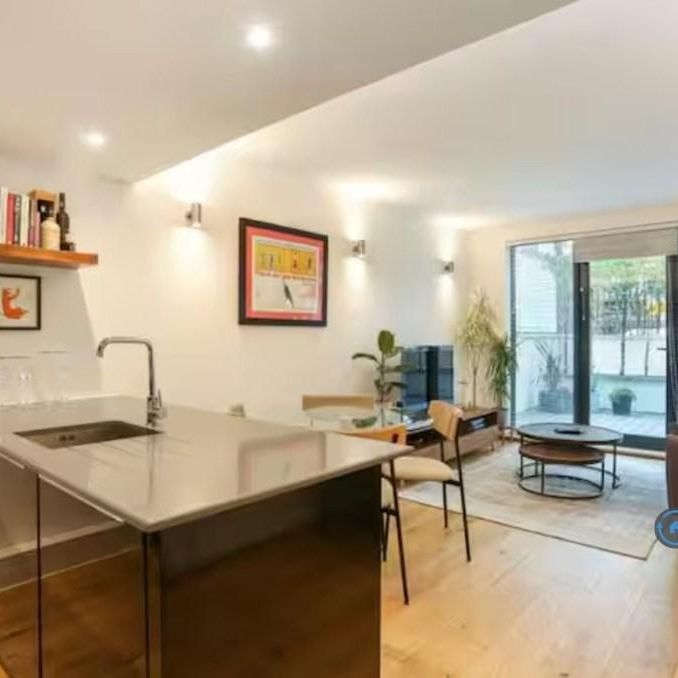 2 bedroom flat to rent - Photo 1