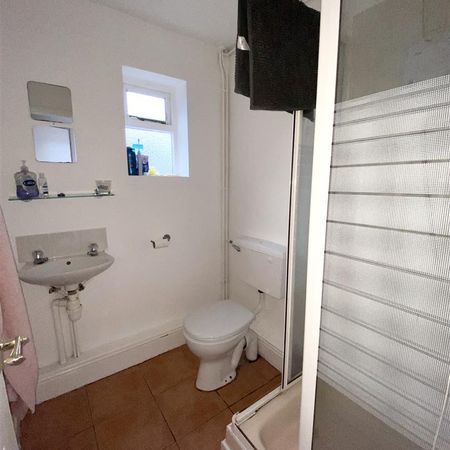 Room For Rent Gwyn Street, Pontypridd - Photo 3