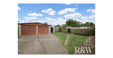 Well Presented - Photo 2