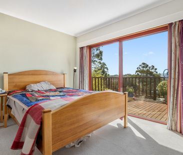 Fully Furnished with 4 month lease only - Photo 2