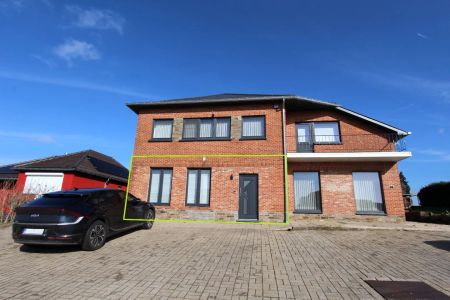 GELIJKVLOERS APPARTEMENT - VOLLEDIG VERNIEUWD - Foto 2