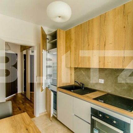 Apartament lux cu o camera, decomandat, parcare, zona Iulius - Photo 1