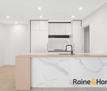 Stunning 2 Bedroom Apartment with Elegant Modern Designer Fixtures ... - Photo 5