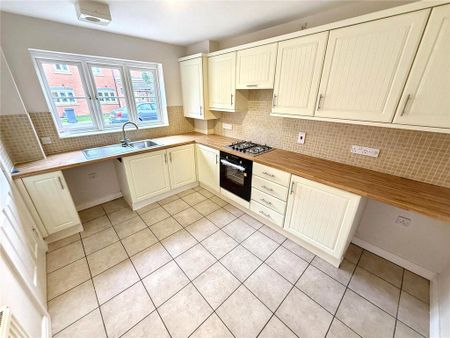 3 bedroom semi-detached house to rent - Photo 4