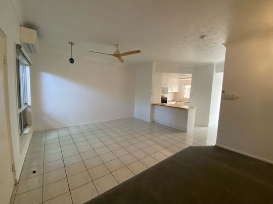 11/50 Kern Brothers, Kirwan QLD 4817 - Townhouse For Rent | Domain - Photo 1