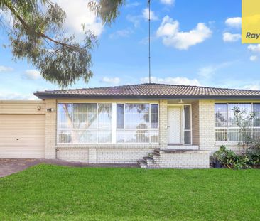 WELL MAINTAINED FAMILY HOME!!! - Photo 2