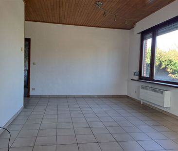 Woning met 2 slaapkamers, garage en mooie tuin - Foto 5