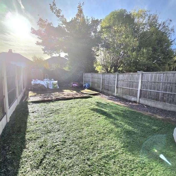 Doncaster Avenue, Sandiacre, NG10 - Photo 1