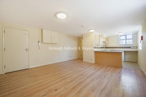 Studio to rent - Photo 1