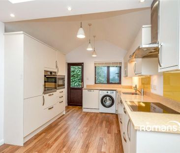 3 bedroom bungalow to rent - Photo 4