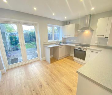 2 bedroom end of terrace house to rent - Photo 5