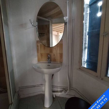 Location Appartement 1 pièce 24m² JOIGNY 89300 - Photo 4