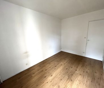 Location Appartement 4 pièces 89m² LE PETIT QUEVILLY 76140 - Photo 4