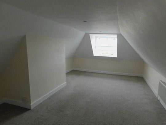 Upper Lake, Battle - £1,250pcm - Photo 1