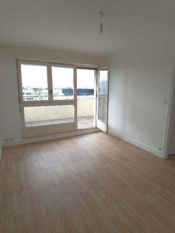 Location Appartement 4 pièces 83m² RENNES 35000 - Photo 2
