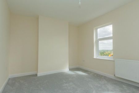 2 bedroom terraced house to rent - Photo 4