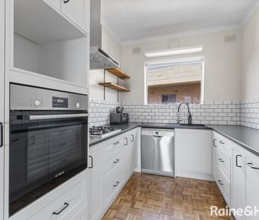 Gorgeous, Elevated, Updated Unit In This Ultra Convenient Location - Photo 5