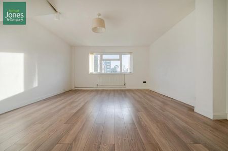 2 bedroom end of terrace house to rent - Photo 3