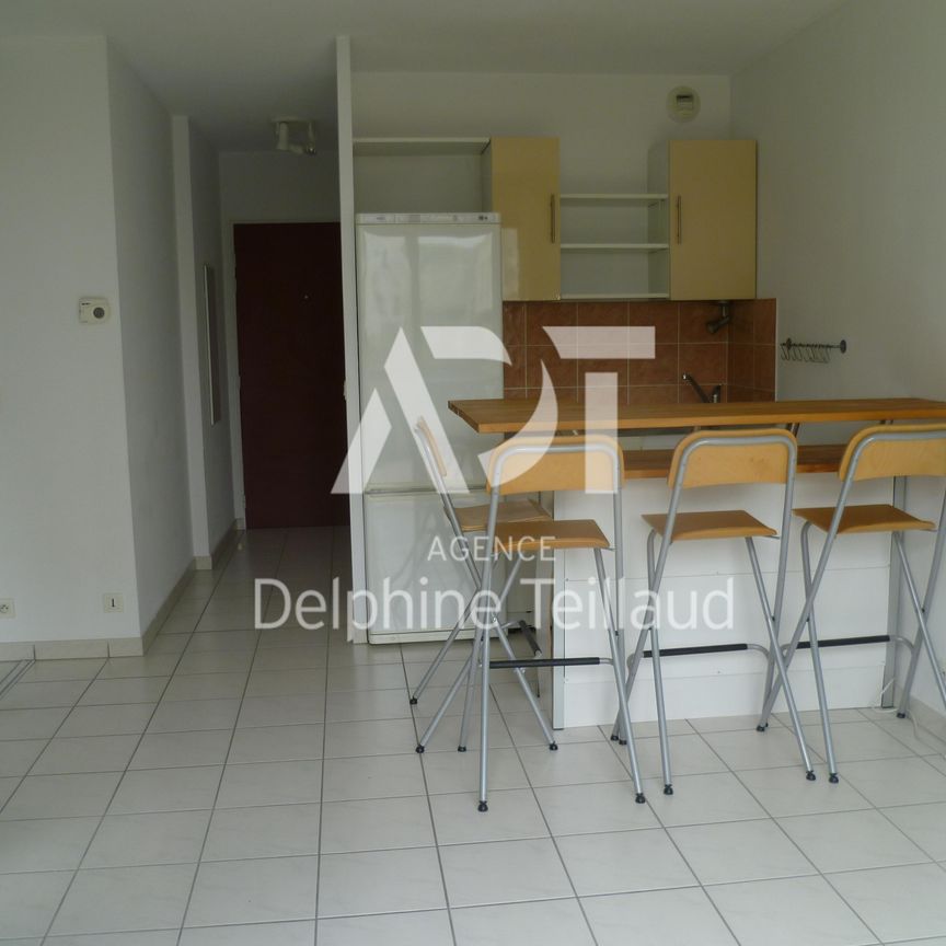 Location Appartement 2 pièces 29m² GRENOBLE 38100 - Photo 1