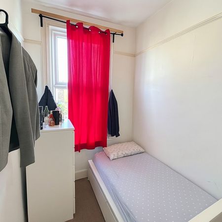 3 Bed Flat, Tremaine Road, SE20 - Photo 3