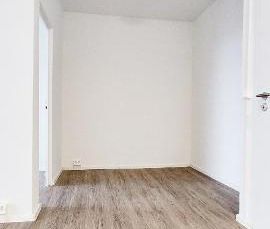 2 Zimmer, Balkon frisch saniert - Photo 1