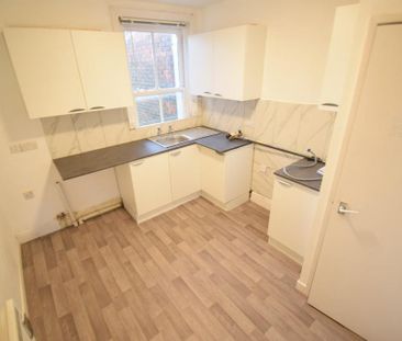 4 bedroom flat to rent - Photo 6