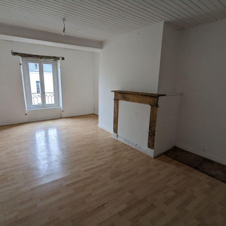 A NOGENT LE ROTROU, CENTRE VILLE, Charmant appartement d'environ 71 m2 situé au 2ème et dern... - Photo 4