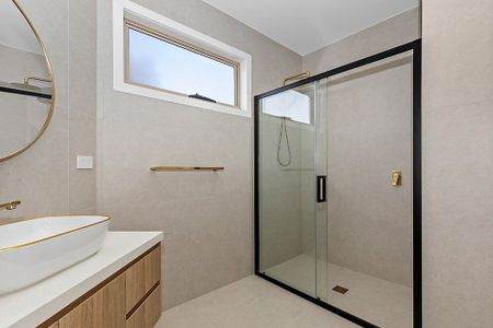 1/10 Tuppal Place, Keilor East VIC 3033 - Photo 5