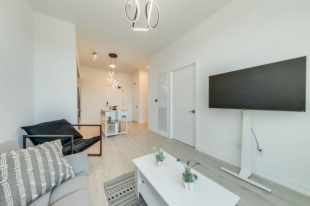For Lease - 2501 Saw Whet Boulevard Unit# 136, Oakville, Ontario - Photo 1
