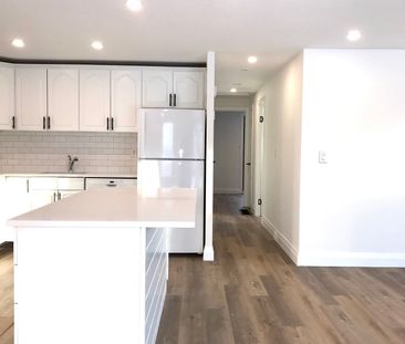 For Lease - 697 Downview Crescent Unit# Main Floor, Oshawa, Ontario - Photo 4