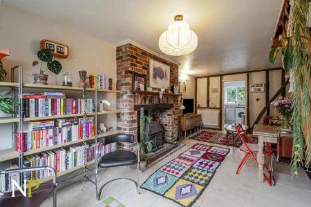 3 bedroom semi-detached house to rent - Photo 2