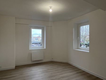 Location Appartement 3 pièces 66m² LEZOUX 63190 - Photo 3