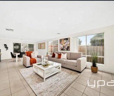“🌟 Modern Comfort & Family Elegance in the Heart of Tarneit” - Photo 6